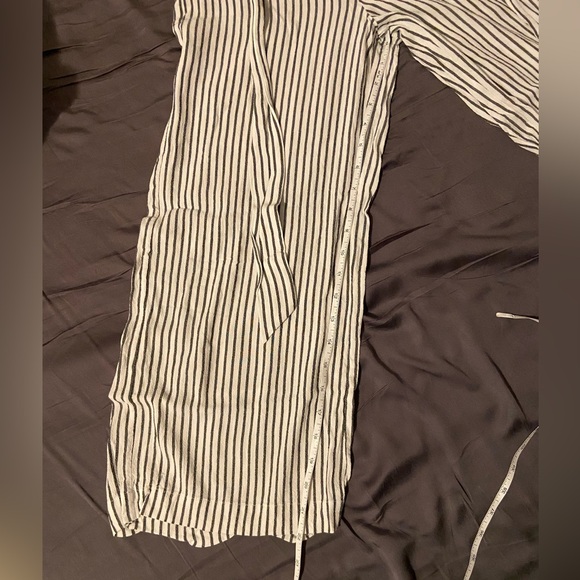 Wilfred lightweight summer wide leg pant. Inseam 22inches - Picture 8 of 8